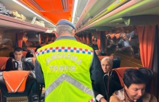 Jandarmadan şehirlerarası otobüslerde emniyet kemeri...