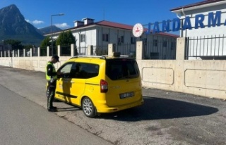 Kurallara uymayan ticari taksi sürücülerine ceza...