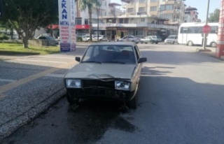 Otomobil motosiklete çarptı: 1 yaralı