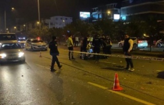 Otomobille motosikletin çarpıştığı feci kazada...