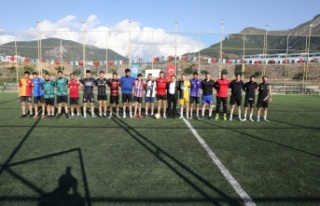 Öğrenci toplulukları futbol turnuvası sona erdi