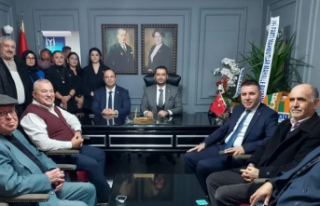 Parti rozeti takıldı: Nazmi Yüksel İyi Parti’de