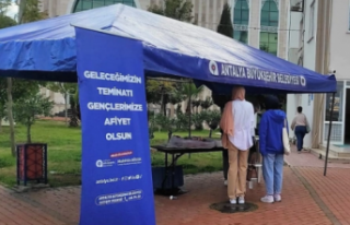 Büyükşehir’den üniversitelilere çorba ikramı