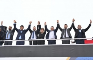 Tütüncü: “Kemer’e hizmetlerin en güzelini...