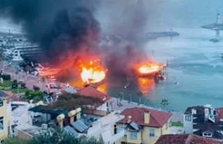 Alanya'da yangın kabusu! 2 tekne cayır cayır...