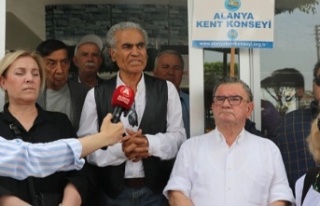 Alanya ayaklanınca eşyalarını toplayıp gittiler