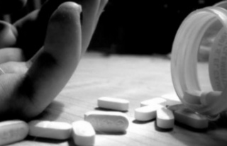 Alanya'da 8 adet hap içen Rus kadın canına...