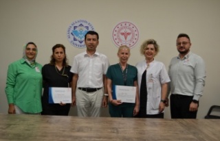 Teşekkür belgelerini aldılar