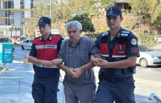 Alanya'da oğlunu öldüren, eşini yaralayan...