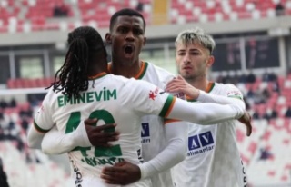 Alanyaspor Sivas'dan 1 puanla dönüyor