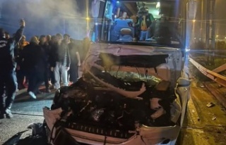 Alanyaspor taraftarını taşıyan otobüs taşlandı