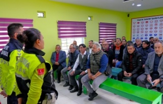 Halk otobüsü şoförlerine eğitim verildi