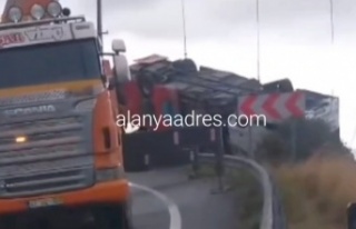 Komşuda otobüs kazası; 10'u ağır 28 yaralı...