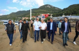 Başkan Özçelik Elikesik mahalle sakinleriyle buluştu