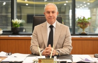 Başkan Özçelik'ten çocuklara davet