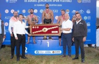 Gökbelde ikinci kez başpehlivan Enes Doğan oldu