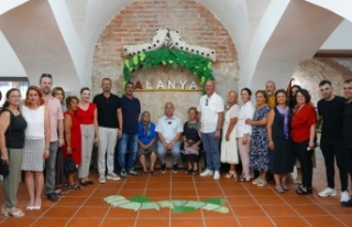 'İpeğin İzinde' sergisi tarihi Bedestende...