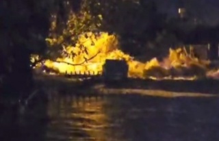 Sulama borusu 3. kez patladı! Mahalle sular altında