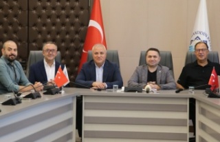 Vakfın amaçları için bir araya geldiler