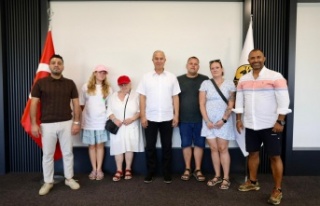 Vücuduna Alanya sevgisi dövmesi yaptıran turistten...