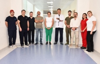 10 ayda 200. açık kalp ameliyatını yaptılar