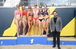 Plaj Voleybolu Halk Turnuvasına yoğun ilgi