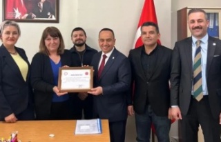 Ali İhsan Özdemir mazbatasını aldı