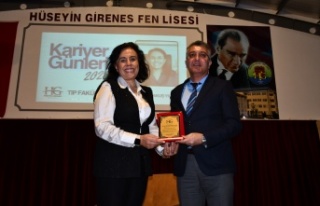 Öğrencilere hekimlik mesleğini anlattı