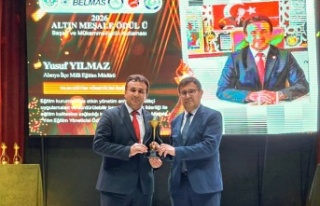 Yusuf Yılmaz'a yılın yöneticisi ödülü
