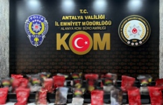 Antalya'da dev kaçakçılık operasyonu!