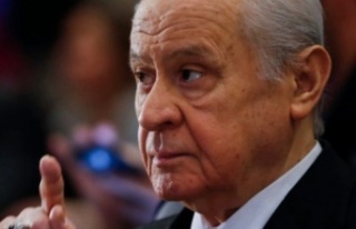 Bahçeli'den Özgür Özel'e destek mesajı!