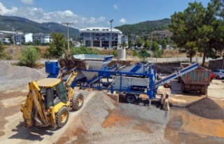 Alanya Belediyesi’nin çakıl yıkama makinesi ilk...