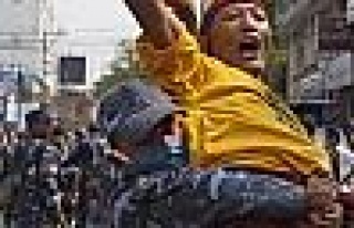 Çin'de iki Tibetli kendini yaktı