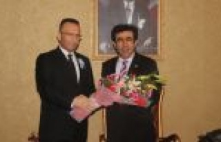 Gülpak’dan Vali Güzeloğlu’na Ziyaret 