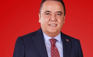 Başkan Böcek kazandı! Antalyalılara kutlama daveti