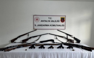 Alanya'da 5 adrese baskın