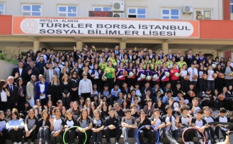Çavuşoğlu öğrencilere söz verdi