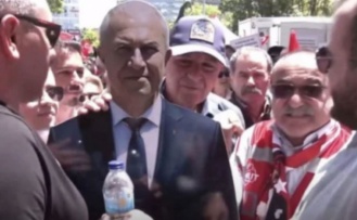 Özçelik, Özgür Özel'e gidemedi maketini yolladı