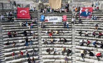 Aspendos Antik Tiyatrosu'nda “Satranç Tarihle Buluşuyor” etkinliği düzenlendi