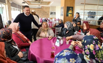 Alanya Belediyesi'nin yaşlılara yönelik kale gezisi etkinlikleri devam ediyor
