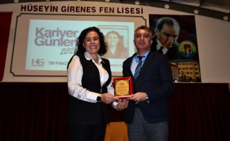 Öğrencilere hekimlik mesleğini anlattı