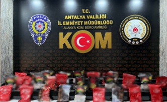 Antalya'da dev kaçakçılık operasyonu!
