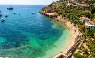Antalya'ya 6 ayda havadan kaç turist geldi?