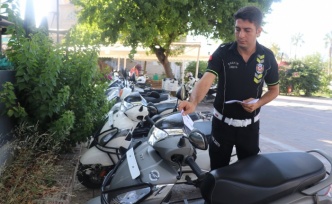 Trafik zabıtadan motosiklet sürücülerine uyarı notu!