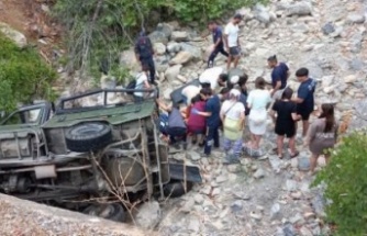 Alanya’da turistleri taşıyan safari cipi şarampole yuvarlandı: 7 yaralı