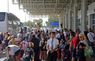 Seferberlik sonrası Rusya'dan Antalya'ya gelen günlük 80 uçağa 3-4 sefer ilave edilmiş durumda