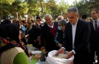 Başkan Esen vatandaşlara fasulye ikram etti