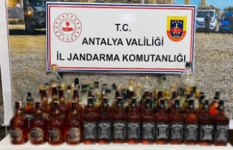 Antalya’da bin 669 şahıs sorgulandı, 30 litre sahte alkol ele geçirildi