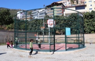 Alanya Belediyesi kente yeni çocuk parkları kazandırmaya devam ediyor