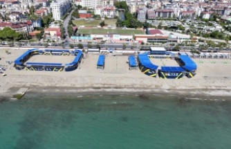 Alanya Belediyesi'nden plajda ücretsiz plaj voleybolu turnuvası